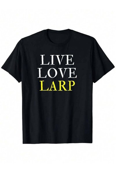 4Car تي شيرت بطبعة Live Love Larp للجنسين برقبة دائرية باللون الأسود، قميص ألعاب مرحة لمحبي لعب الأدوار، نفس النمط للرجال والنساء، تي شيرت صيفي 2026 بأكمام قصيرة مطبوع 180 جرام