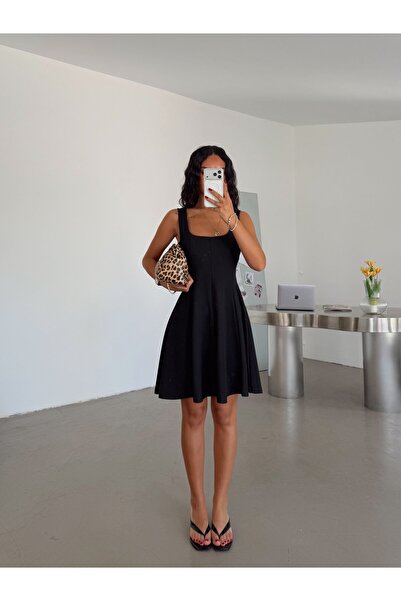 myd Thick Strap Flared Dress - Black