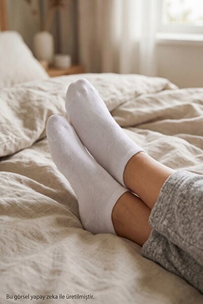 Bolero White Color Women's Seamless Bamboo Booties Socks 3-Pack - Breathable ...