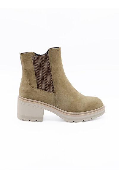 BATA Chunky Heel Chelsea Boots