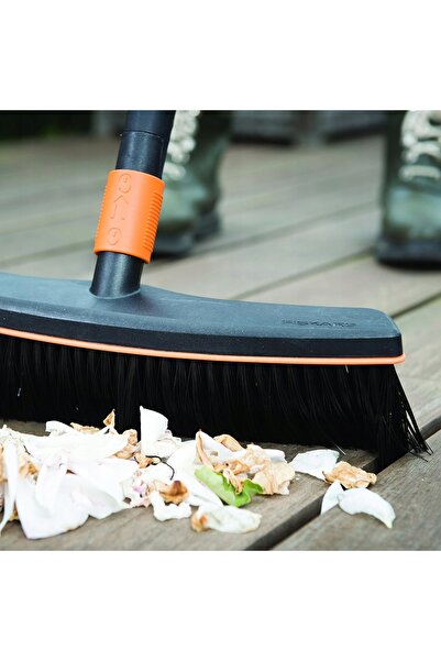 FiSKARS QuikFit cap de perie/mătură de grădină pentru frunze, 38 cm