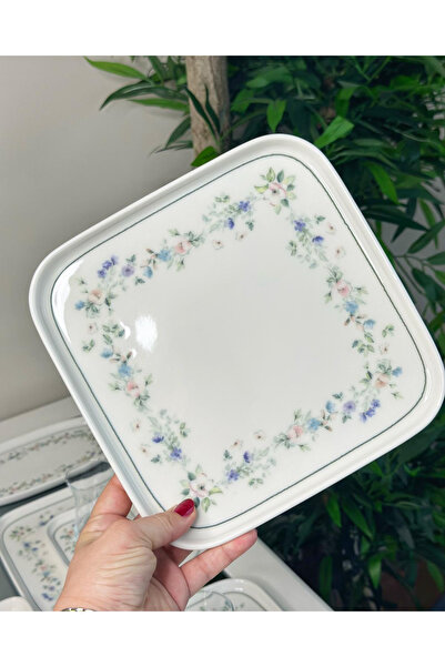 cicizuccaciye Sakura 29 Parça 6 Kişilik Kare Tabaklı / Çiçekli Kahvaltı Takımı