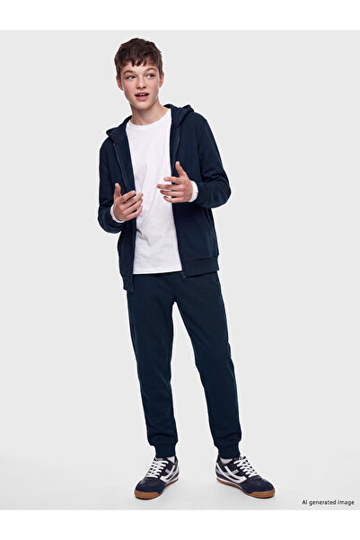 LC Waikiki I بنطال رياضي للأولاد بنطال جوغر من Freezen Store