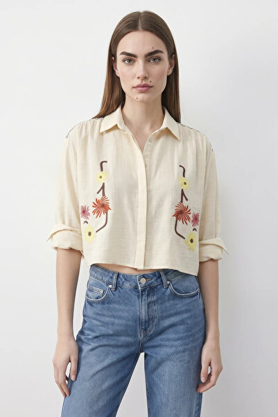 Efnaz style Women's Embroidered Relaxed Muslin Butter Shirt