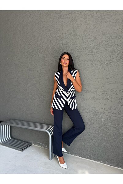 1Moda1Tarz Imported Crepe Fabric, Detailed Lined Belt Included, Special Desig...