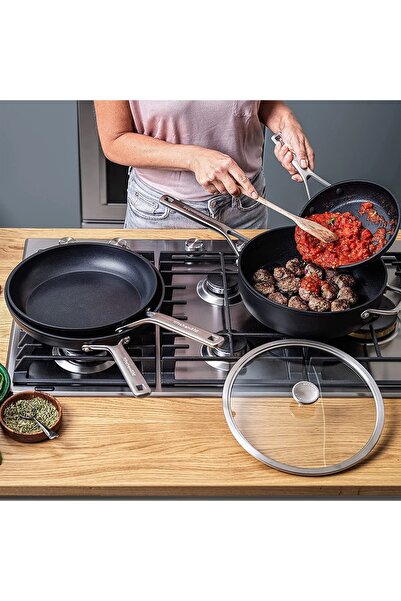 Kitchenaid Tigaie din aluminiu forjat și călit, 28 cm, cu capac universal