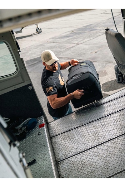 PELI HY32 Aegis Check-In Geantă de voiaj mare hibridă cu roți - negru