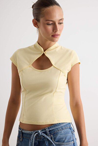 Trendyol Collection Light Yellow Straight Fitted Slim Fit High Neck Ay Sleeve...