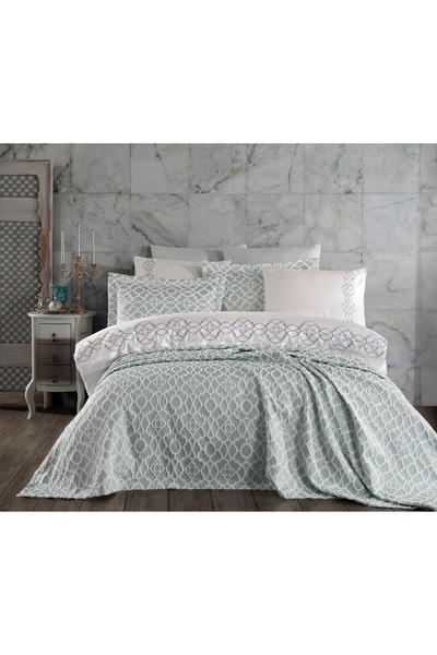 Dantela Victoria Jacquard Bedspread - Maldivian