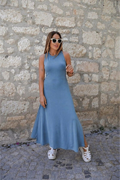 Butik فستان نسائي طويل من الفسكوز بتفاصيل متقاطعة من الخلف وياقة دائرية
