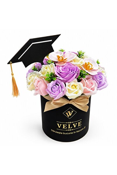 velve Aranjament floral absolvire 2026 in cutie de catifea cu trandafiri si o...