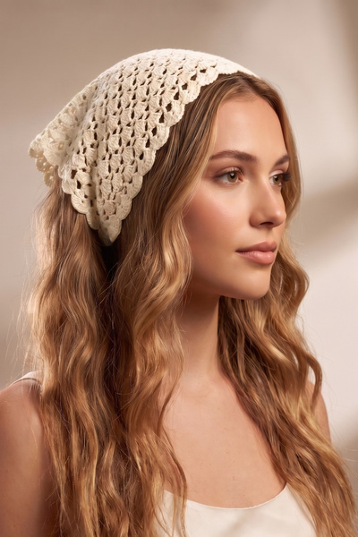 Auragul Swan Detailed Hand Knitted Bandana