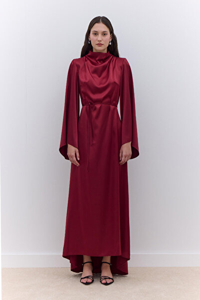Manuka Satin-Abendkleid mit weiten Ärmeln in Burgunderrot