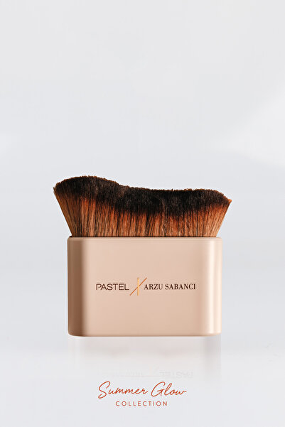 Pastel x Arzu Sabancı Summer Glow Face & Body & Hair Dry Oil Brush