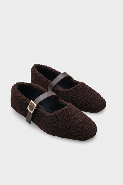 Capone Outfitters حذاء باليه Kasey للنساء مبطن بالفرو