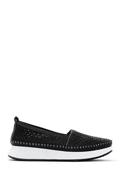 Derimod Kadın Siyah Kalın Tabanlı Deri Comfort Loafer 26PFD330118