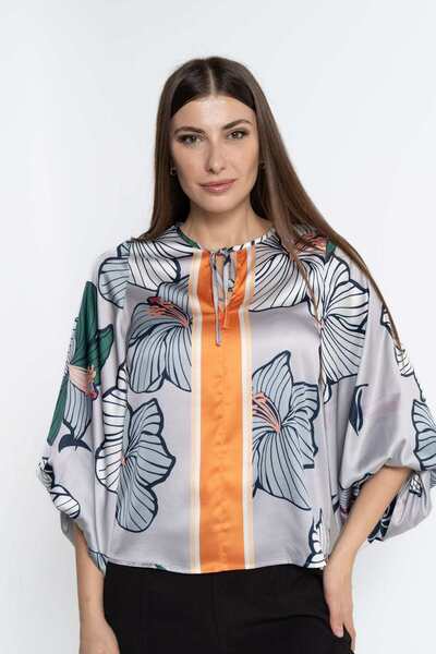 Nichii Women's 3/4 Sleeve Loose Floral Blouse
