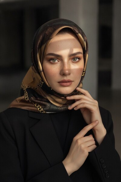 Vissona وشاح أسود خردل 90x90 - 100% تويل، نمط تأثير الحجر الحريري، خياطة يدوية