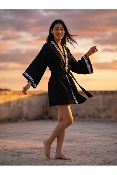 Magic BAlance Siyah Beyaz Çiçek İşlemeli Keten Kimono | 888Balance