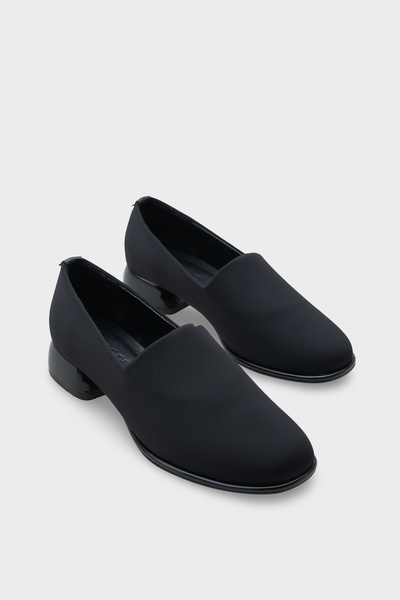 Capone Outfitters حذاء نسائي مريح بكعب قصير من Rosy Stretch