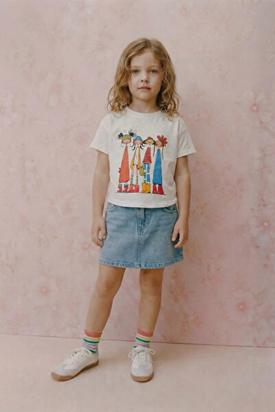 HAUSEkids 4-8 Years Old Friends Colorce Girls' T-Shirt-Ecru