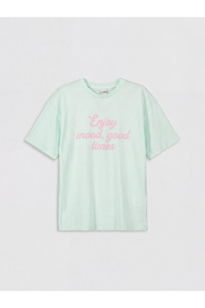 LC Waikiki Trendlucky Girls' T-Shirt with Oval Collar and Slogan Print