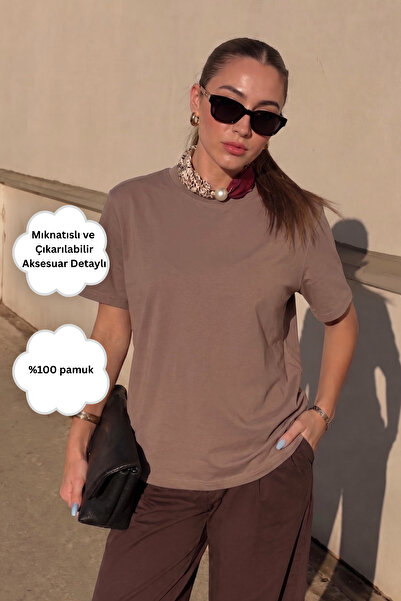 The Champ Clothing Women's Oversize T-Shirt with Leopard Pearl Magnet Scarf A...