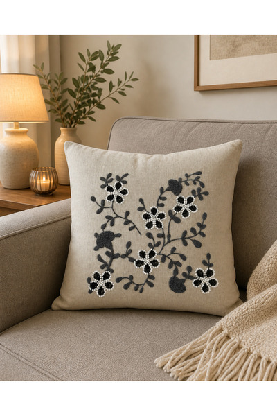 Livera Home Modern Pullu, Taşlı & Punch Nakışlı Kırlent Kılıfı (43x43)