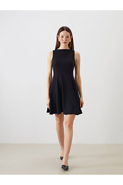 LC Waikiki Schößchen-Minikleid mit Rundhalsausschnitt