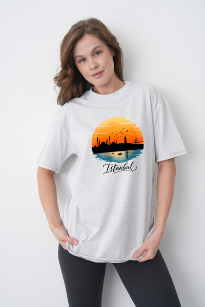 TREND EMMODA Tricou casual gri pentru femei, cu imprimeu grafic Sunset Istanb...