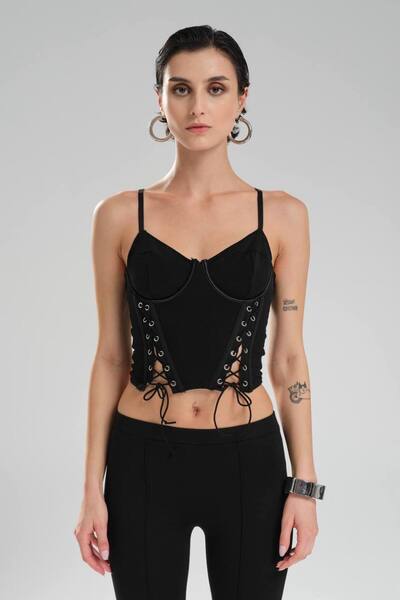 tw3 Women's Corset with Eyelets and Lace Detail on the Front and Straps
