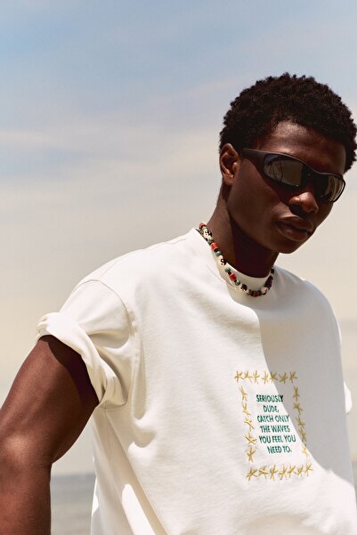 Pull & Bear Yıldız işlemeli tişört