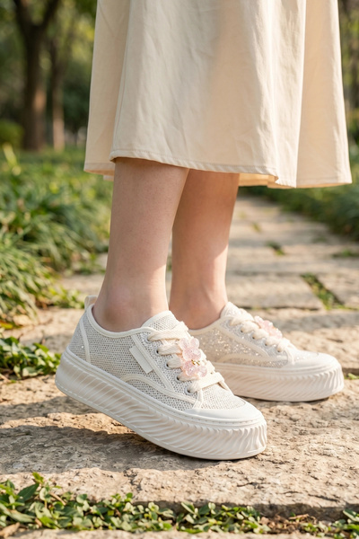 IN-STEP Teddy Mesh Women's White Thick Sole Teddy Bear Detailed Sports Shoes