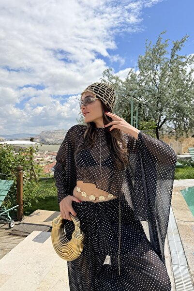 Gizem Ecemiş Lafonte Puantiyeli Şifon Pelerin