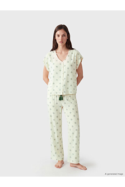 LC Waikiki Vizyon New Season V-Neck Patterned Women's Pajama Set