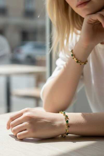 Aware Time Women's Zircon Stone Anti-Tarnish Leaf Bracelet