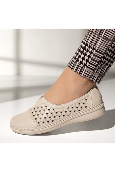 Modlet.ro Pantofi casual de damă bej perforați MOD14350