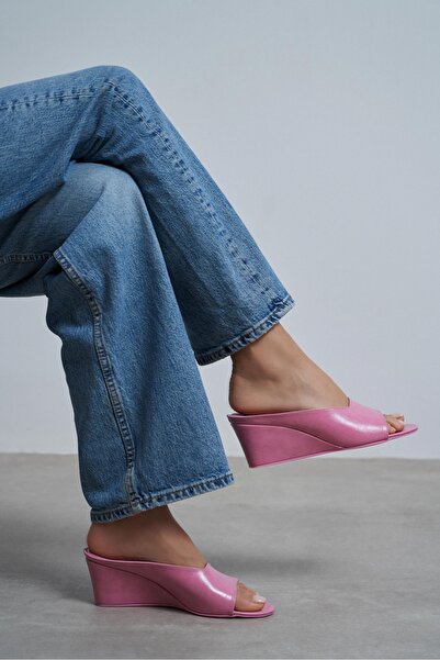 NİŞANTAŞI SHOES Allison Pink Rustic Patterned Wedge Heeled Women's Slippers