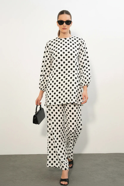 buğrahayalin Women's Round Neck Polka Dot White Set