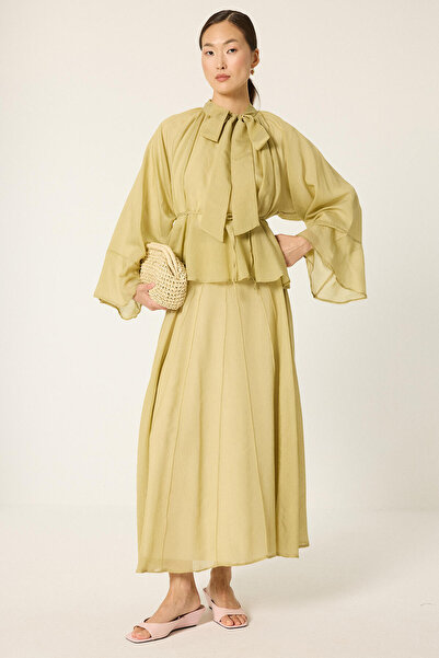Touché Privé Fular Collar Organza Set