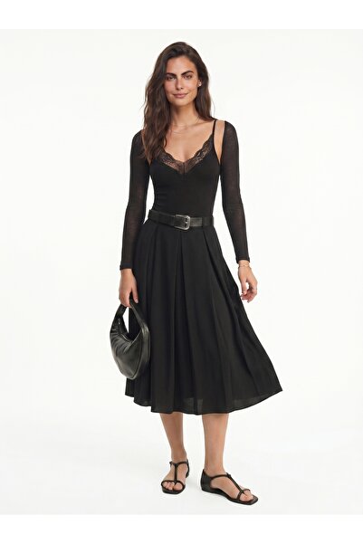 ONLOOX Black Viscose Blended Fabric Midi Length Pleated Skirt with Belt Detai...