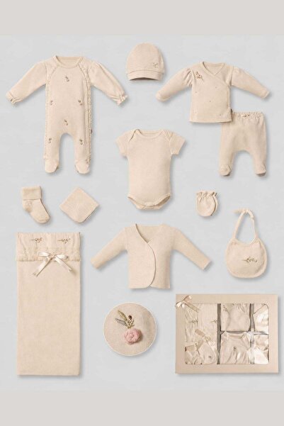 Cantoy Baby Girl Rose Embroidered Lace Detailed 11 Piece Hospital Discharge Set