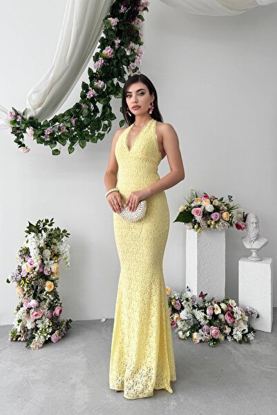 Caddebostan Moda فستان ميدي بتفاصيل من الدانتيل وحزام خلفي مكشوف