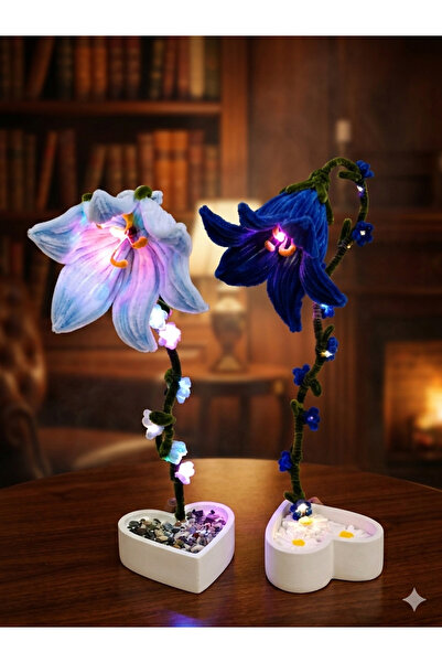 BELLEVIE Led Işıklı Şönil Tel Lilyum Çiçek Aranjmanı - Kalp Saksıda Gece Lambası