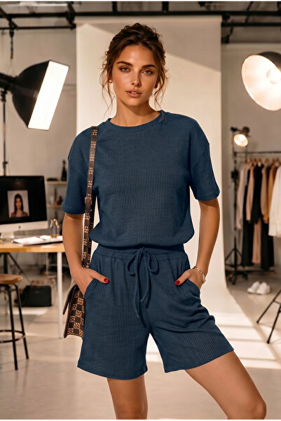 WOMEN 'S SHABBY SOFT TEXTURED PHYLLO MODERN CUT COMFORT ORIENTED BASIC T-SHIRT/SHORTS 2 PIECE SET