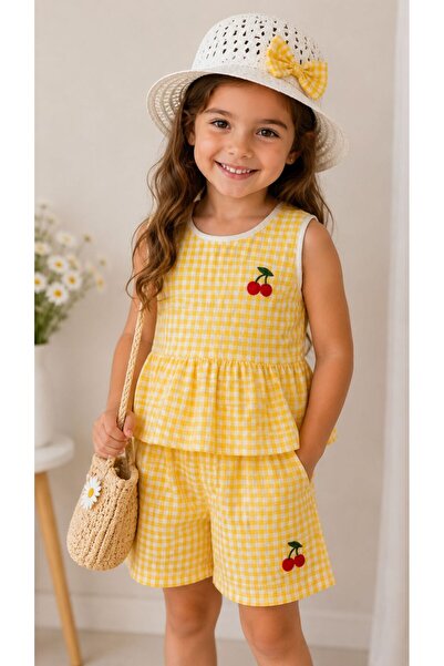 Kuzucuk Kids Bebek Çocuk Butik Kız Çocuk Kiraz Nakışlı Pötikare Şortlu Takım ...