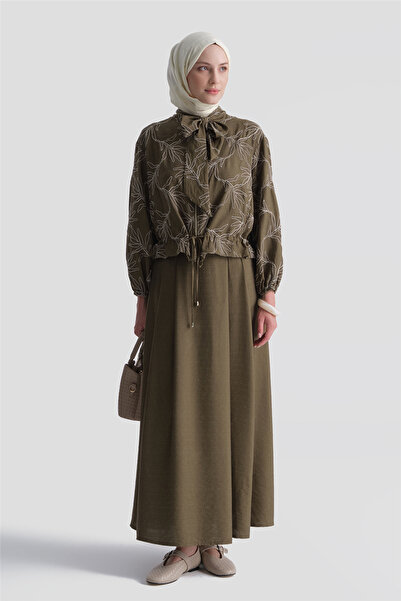 Armine Embroidered Scarf and Jacket Set in Oil Green