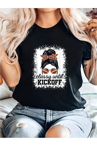 BASEPULSE تي شيرت نسائي بتصميم كرة القدم الأمريكية بطبعة "Classy Until Kickof...