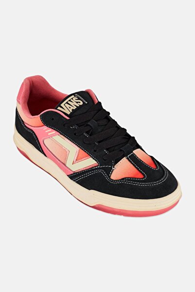 Vans Men Upland Lace Up Skate Shoes, Multicolor