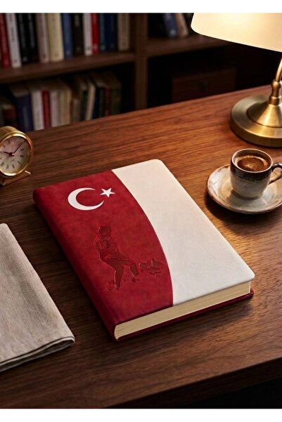 Mr.Notebook Kişiye Özel İsim Yazılı Türk Bayraklı ve Atatürk Silüetli Kırmızı...